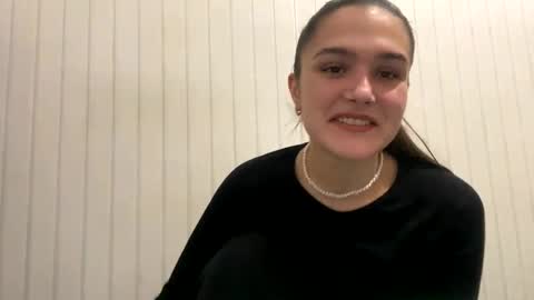 Snapshot of irisss31 chatting on December 19, 7:07 pm irisss31 online show from December 19, 7:07 pm