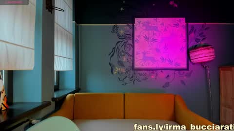 Snapshot of irma_bucciarati chatting on October 23, 8:13 am irma_bucciarati online show from October 23, 8:13 am