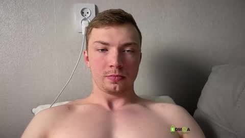 Snapshot of iron__chapman chatting on March 12, 8:48 pm Iron online show from March 12, 8:48 pm