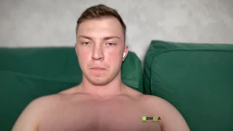 Snapshot of iron__chapman chatting on April 28, 9:31 pm Iron online show from April 28, 9:31 pm