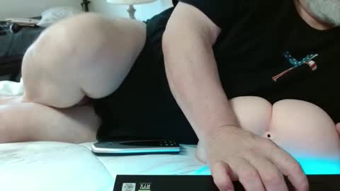 Snapshot of ironeagle333 chatting on April 5, 7:44 pm ironeagle333 online show from April 5, 7:44 pm