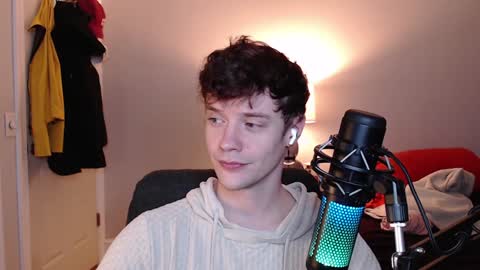 Sam online show from December 11, 3:35 am