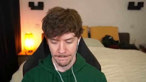 Sam online show from October 5, 6:17 pm