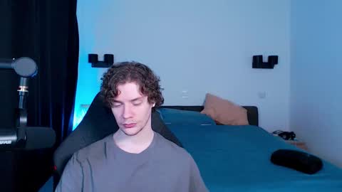 Sam online show from February 13, 7:54 pm