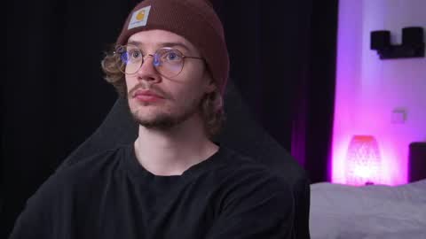 Sam online show from June 8, 10:37 am