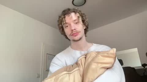 Sam online show from July 2, 11:27 am