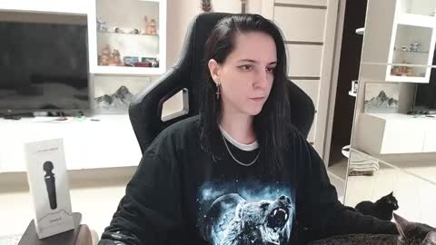 Irwi Tomboy online show from January 17, 3:32 pm