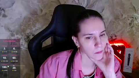 Irwi Tomboy online show from June 1, 2:41 pm