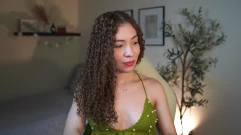 Snapshot of isa_____ chatting on March 28, 10:09 pm isa_____ online show from March 28, 10:09 pm