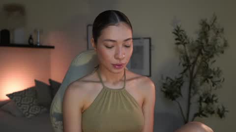 isa_____ online show from July 25, 1:25 am