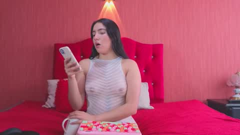 Isa and Natasha online show from October 18, 1:56 pm