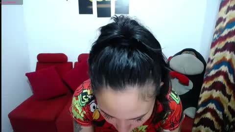 Snapshot of isa_bella___ chatting on May 5, 1:24 am Isa online show from May 5, 1:24 am