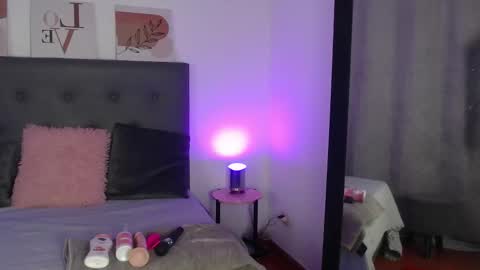 isa_bigass online show from February 12, 4:51 am