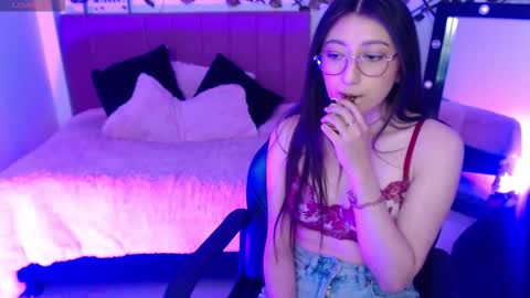 isabela online show from October 10, 3:44 pm