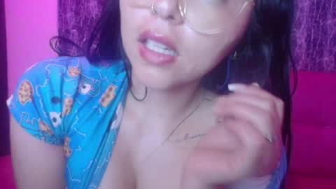 Snapshot of isa_crazy chatting on May 9, 8:52 am Rachel online show from May 9, 8:52 am