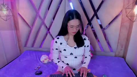 Snapshot of isa_doux chatting on April 23, 3:41 am Isa online show from April 23, 3:41 am