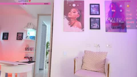 isabella online show from April 29, 5:06 pm