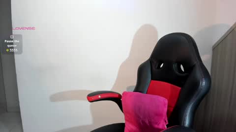 Snapshot of isa_klein chatting on March 25, 5:46 am isa_klein online show from March 25, 5:46 am