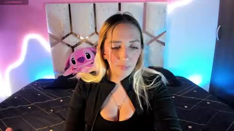 Snapshot of isa_klein chatting on July 28, 1:56 am isa_klein online show from July 28, 1:56 am