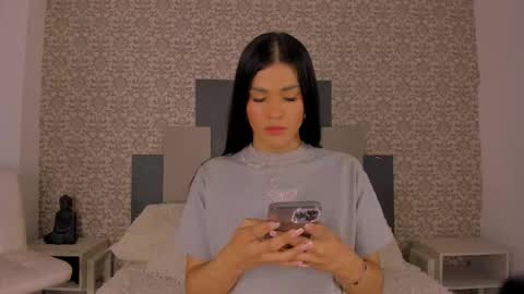 Isa  online show from October 19, 1:12 pm