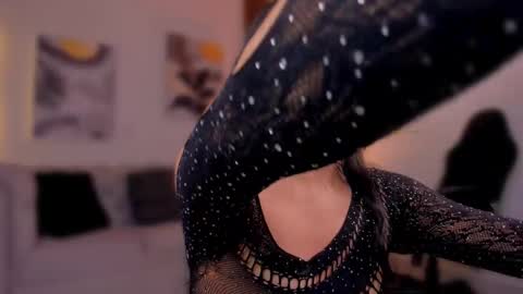 Isa  online show from November 20, 8:19 pm