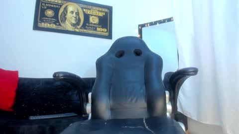 Snapshot of isa_lovestory chatting on March 2, 9:54 pm isa_lovestory online show from March 2, 9:54 pm