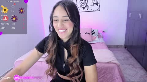 Snapshot of isaa_diamond chatting on January 14, 2:43 pm isaa_diamond online show from January 14, 2:43 pm