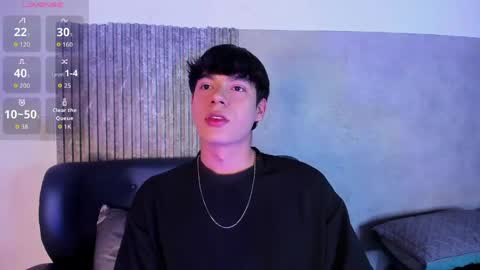 isaac online show from April 18, 1:26 pm