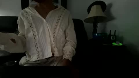 Snapshot of isaac_akamu chatting on November 16, 5:13 am isaac_akamu online show from November 16, 5:13 am