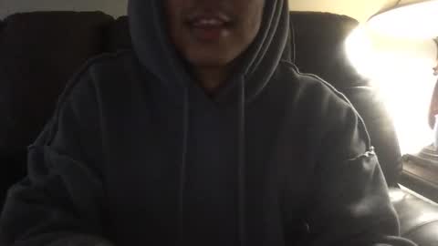 Snapshot of isaac_akamu chatting on November 20, 12:22 am isaac_akamu online show from November 20, 12:22 am