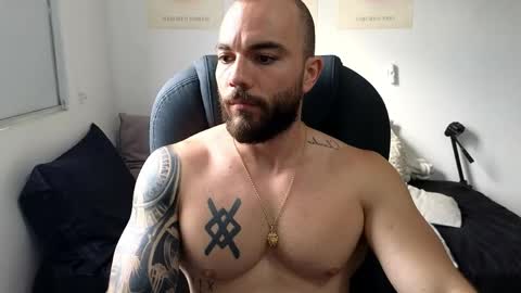 Isaac carter online show from March 29, 9:48 pm