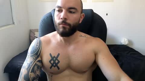 Snapshot of isaac_carter chatting on April 3, 2:26 pm Isaac carter online show from April 3, 2:26 pm
