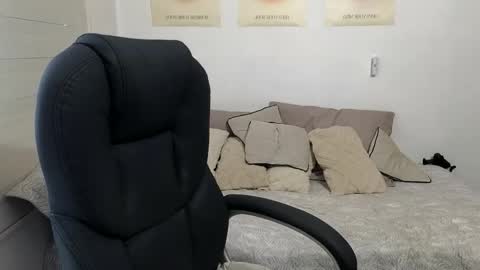 Snapshot of isaac_carter chatting on April 20, 11:35 am Isaac carter online show from April 20, 11:35 am