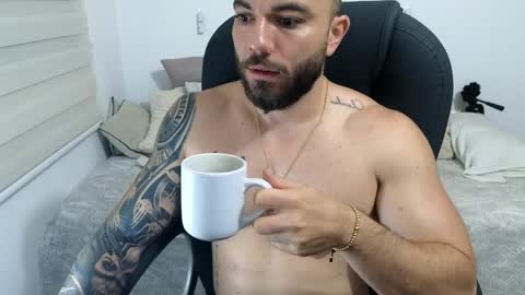 Snapshot of isaac_carter chatting on May 22, 10:43 am Isaac carter online show from May 22, 10:43 am