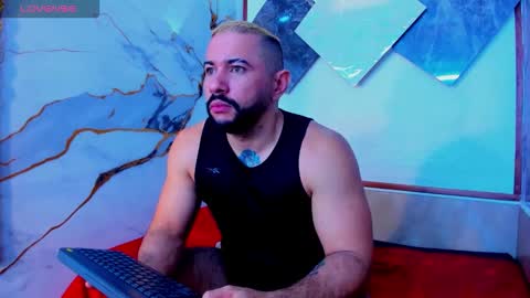 Snapshot of isaac_franko chatting on October 12, 9:47 pm isaac_franko online show from October 12, 9:47 pm