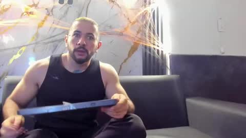 Snapshot of isaac_franko chatting on October 20, 9:15 pm isaac_franko online show from October 20, 9:15 pm