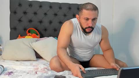 Snapshot of isaac_franko chatting on November 30, 10:47 pm isaac_franko online show from November 30, 10:47 pm