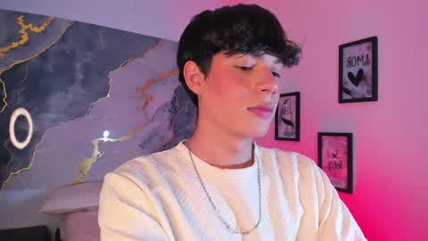 Snapshot of isaac_kurtt chatting on November 22, 8:19 pm Isaac Kurtt online show from November 22, 8:19 pm