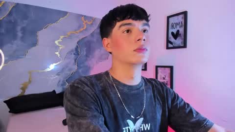 Snapshot of isaac_kurtt chatting on November 24, 8:08 pm Isaac Kurtt online show from November 24, 8:08 pm