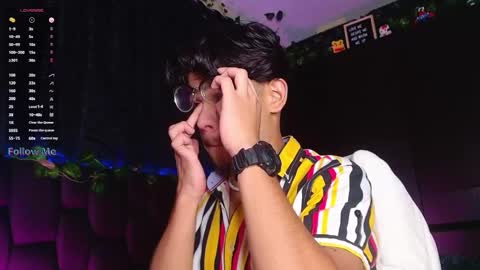 Isaac Saenz. online show from January 18, 11:11 pm