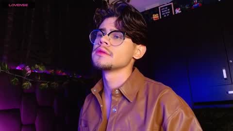 Isaac Saenz. online show from January 19, 9:55 pm