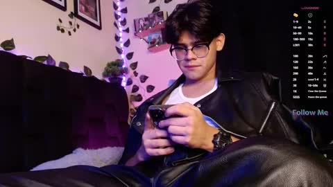 Isaac Saenz. online show from February 20, 10:04 pm