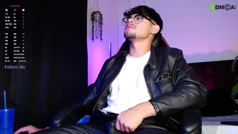 Isaac Saenz. online show from October 4, 11:03 pm