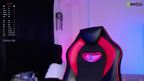 Isaac Saenz. online show from October 26, 10:15 pm