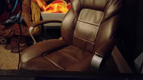 isaac online show from December 18, 7:58 am