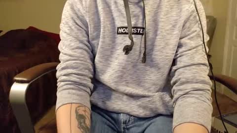 isaac online show from October 26, 11:38 am