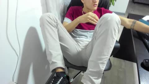 Isaac online show from October 7, 2:09 am