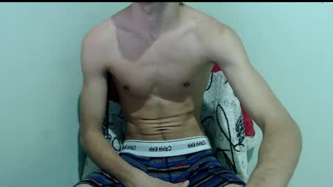 Snapshot of isaaclatino chatting on April 13, 7:03 am isaac online show from April 13, 7:03 am