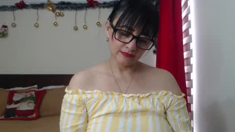 Isabeel Sofia online show from December 13, 3:54 pm
