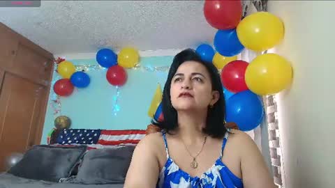 Isabeel Sofia online show from June 13, 4:49 pm